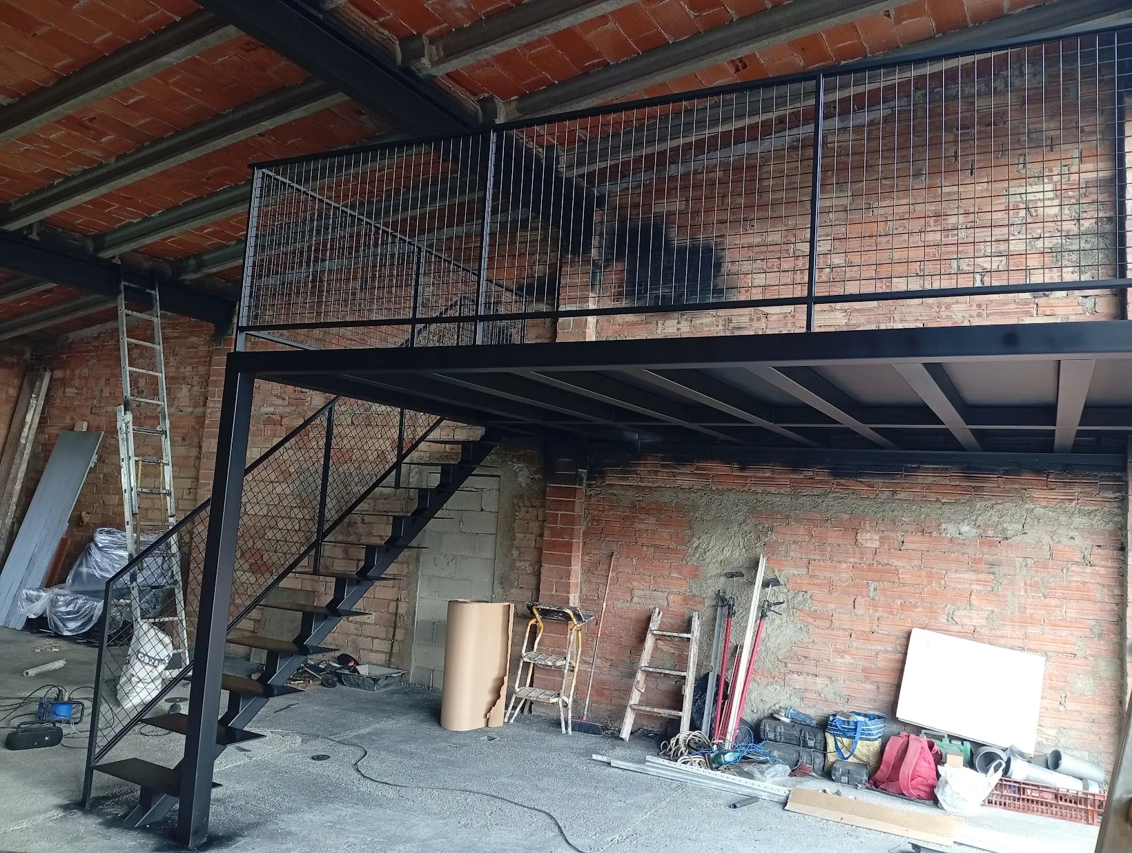 Fabricación estructura altillo para taller - 2