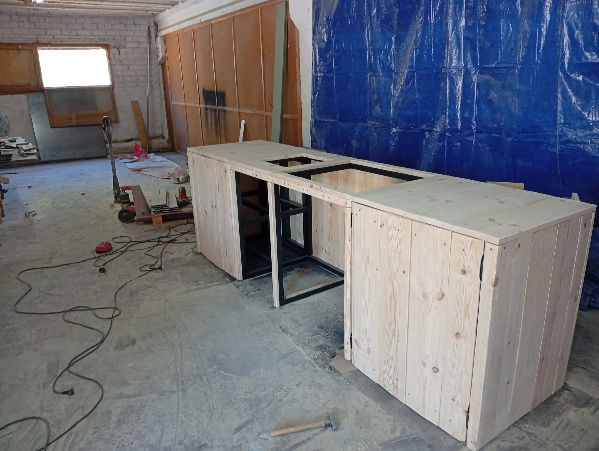 Fabricación mueble de metal y madera estilo cocina - 2