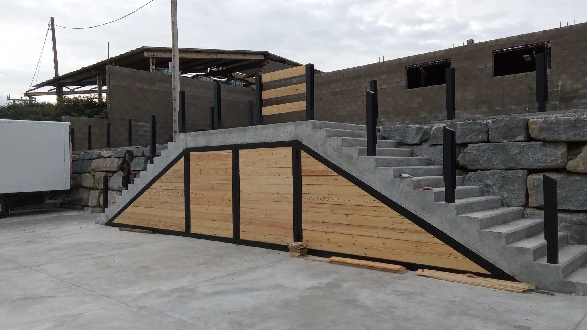 Fabricación estructura exterior para vivienda obra nueva